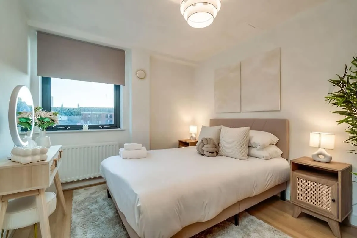 Central Belfast Apartments, Victoria Place Apartment